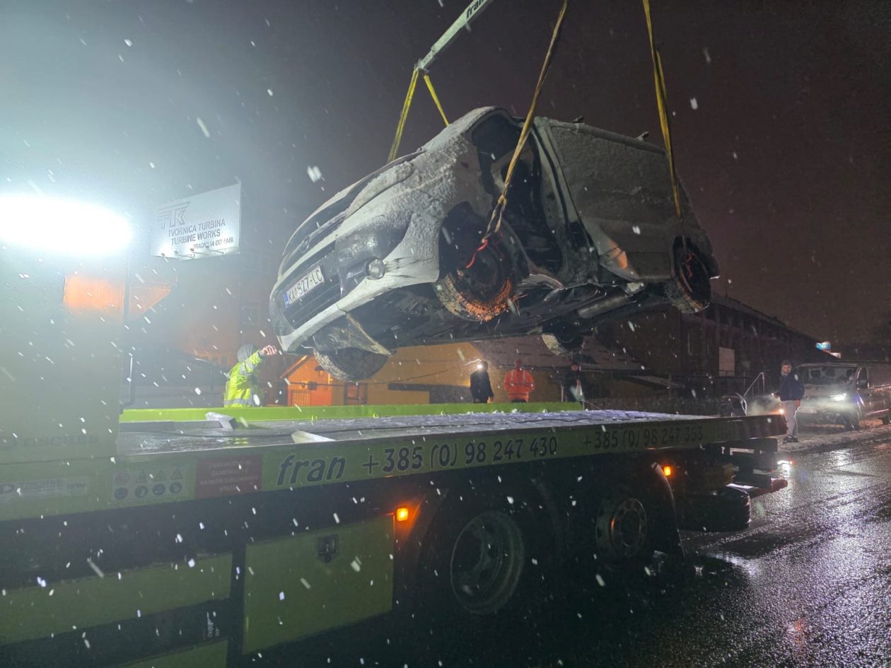 20251224 Prilaz Većeslava Holjevca, Karlovac, prometna nesreća 03