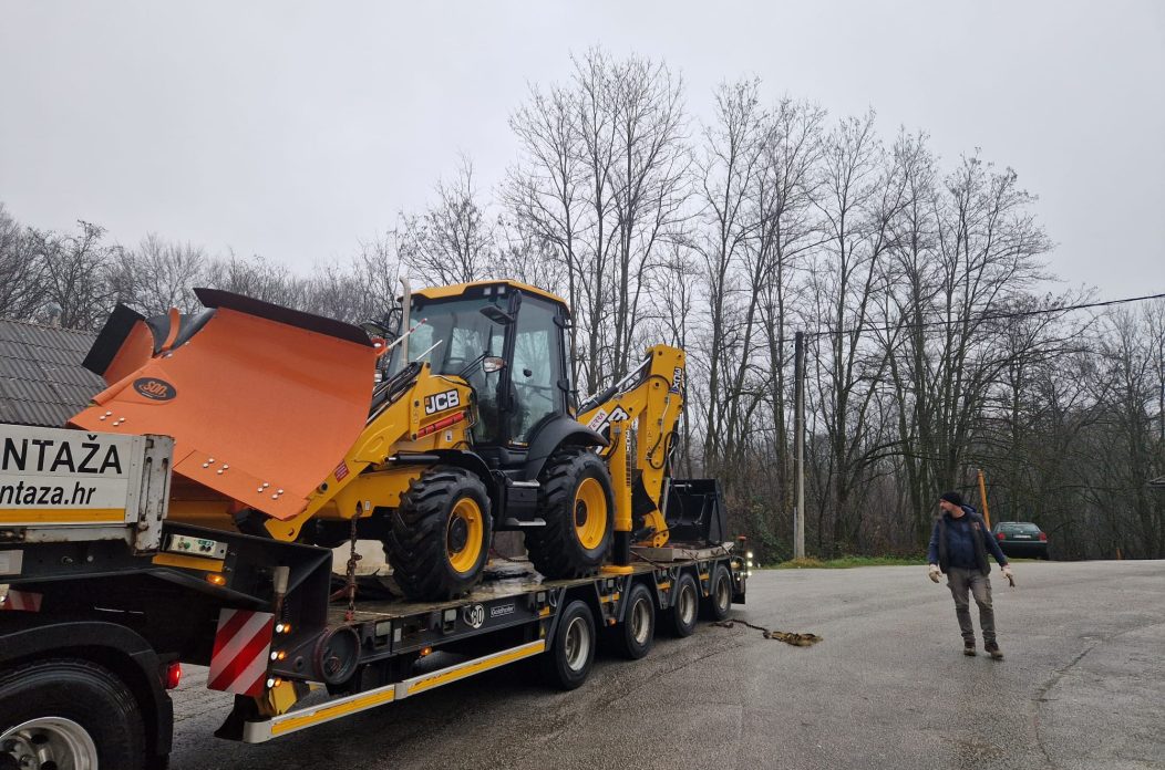 20251224 radni stroj kombinirka (foto Općina Netretić)