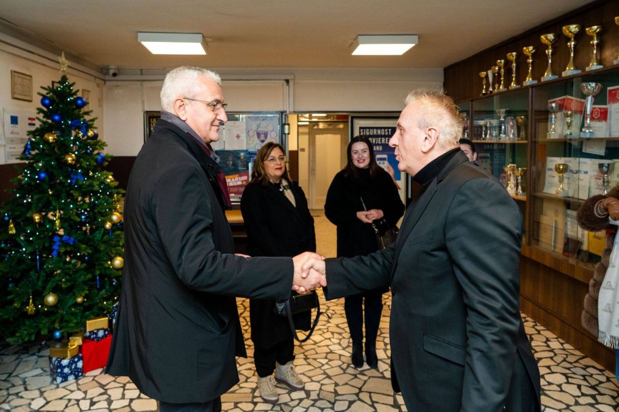 20251231 Policijska uprava karlovačka (foto Grad Karlovac) 01