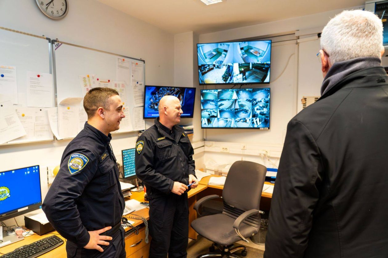 20251231 Policijska uprava karlovačka (foto Grad Karlovac) 02