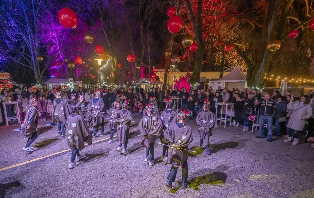 20251912 Advent u Karlovcu (foto Igor Čepurkovski) 32