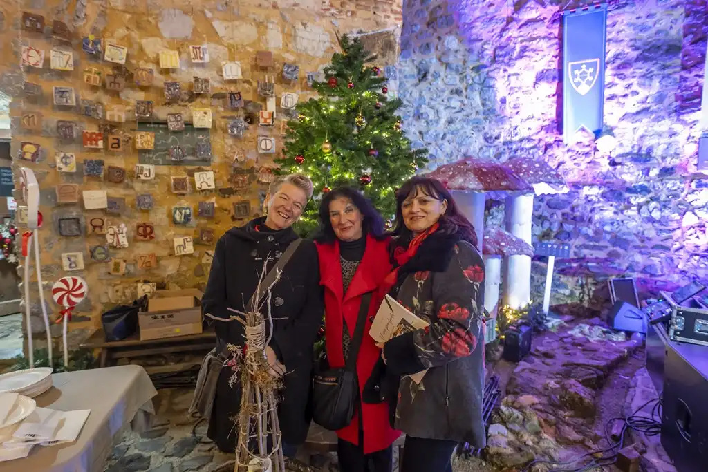 20251912 Advent u Karlovcu (foto Igor Čepurkovski) 47 Tena Korkut, Mirna Korkut i Draženka Sila Ljubenko