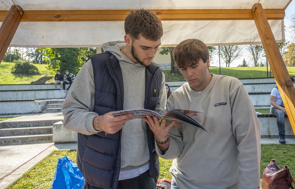 20251914 Sajam srednjih škola u Duga resi (11) 20251914 Sajam srednjih škola u Duga resi (11)