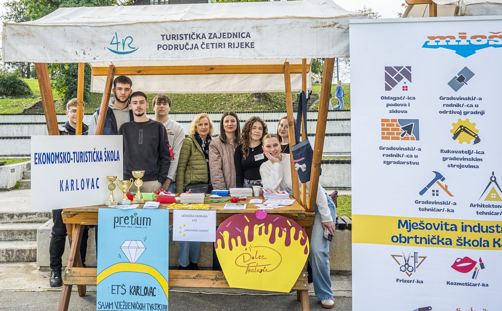 20251914 Sajam srednjih škola u Duga resi (15) 20251914 Sajam srednjih škola u Duga resi (15)