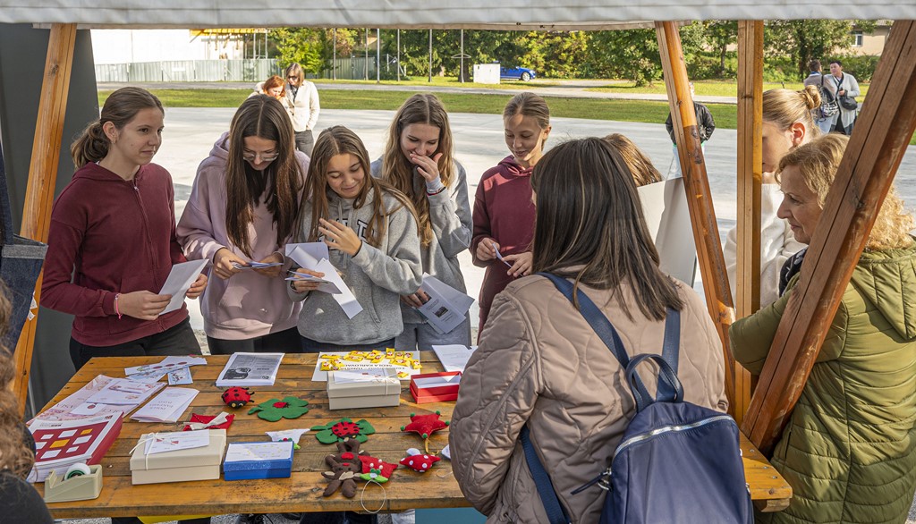 20251914 Sajam srednjih škola u Duga resi (16) 20251914 Sajam srednjih škola u Duga resi (16)
