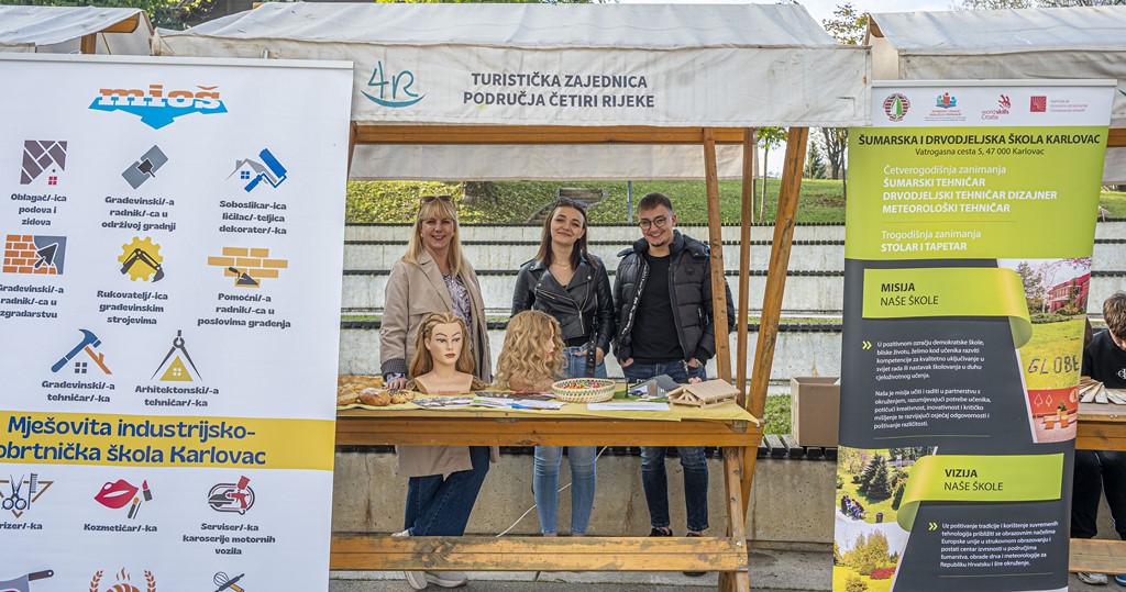 20251914 Sajam srednjih škola u Duga resi (17) 20251914 Sajam srednjih škola u Duga resi (17)