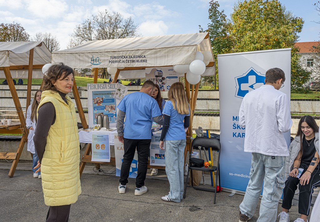 20251914 Sajam srednjih škola u Duga resi (18) 20251914 Sajam srednjih škola u Duga resi (18)