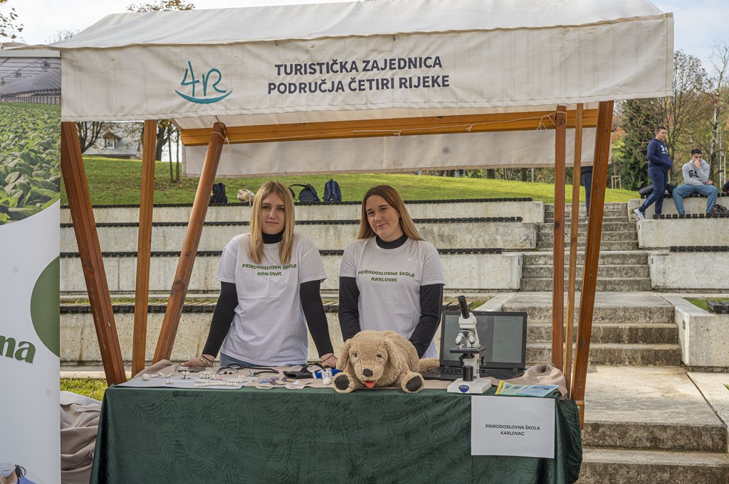 20251914 Sajam srednjih škola u Duga resi (26) 20251914 Sajam srednjih škola u Duga resi (26)