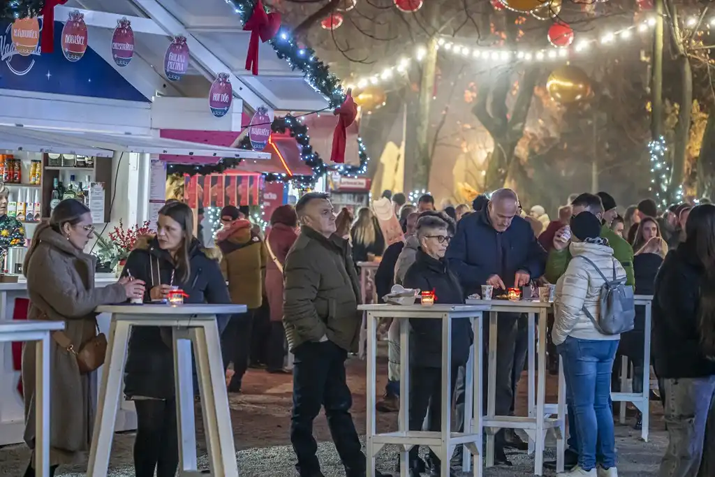 20252012 Advent u Karlovcu (foto Igor Čepurkovski) 22