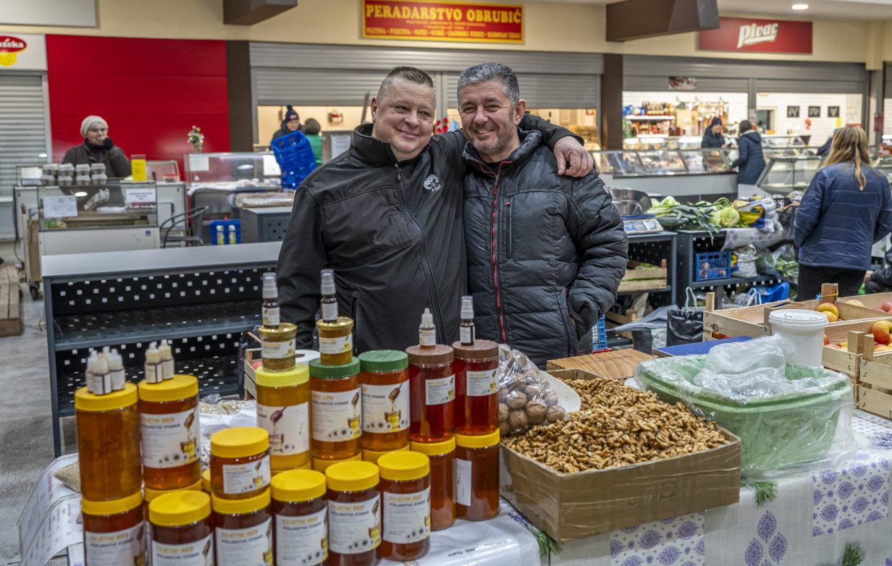 20252412 badnjak (1)