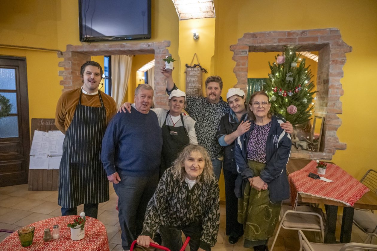 20252412 badnjak (11)