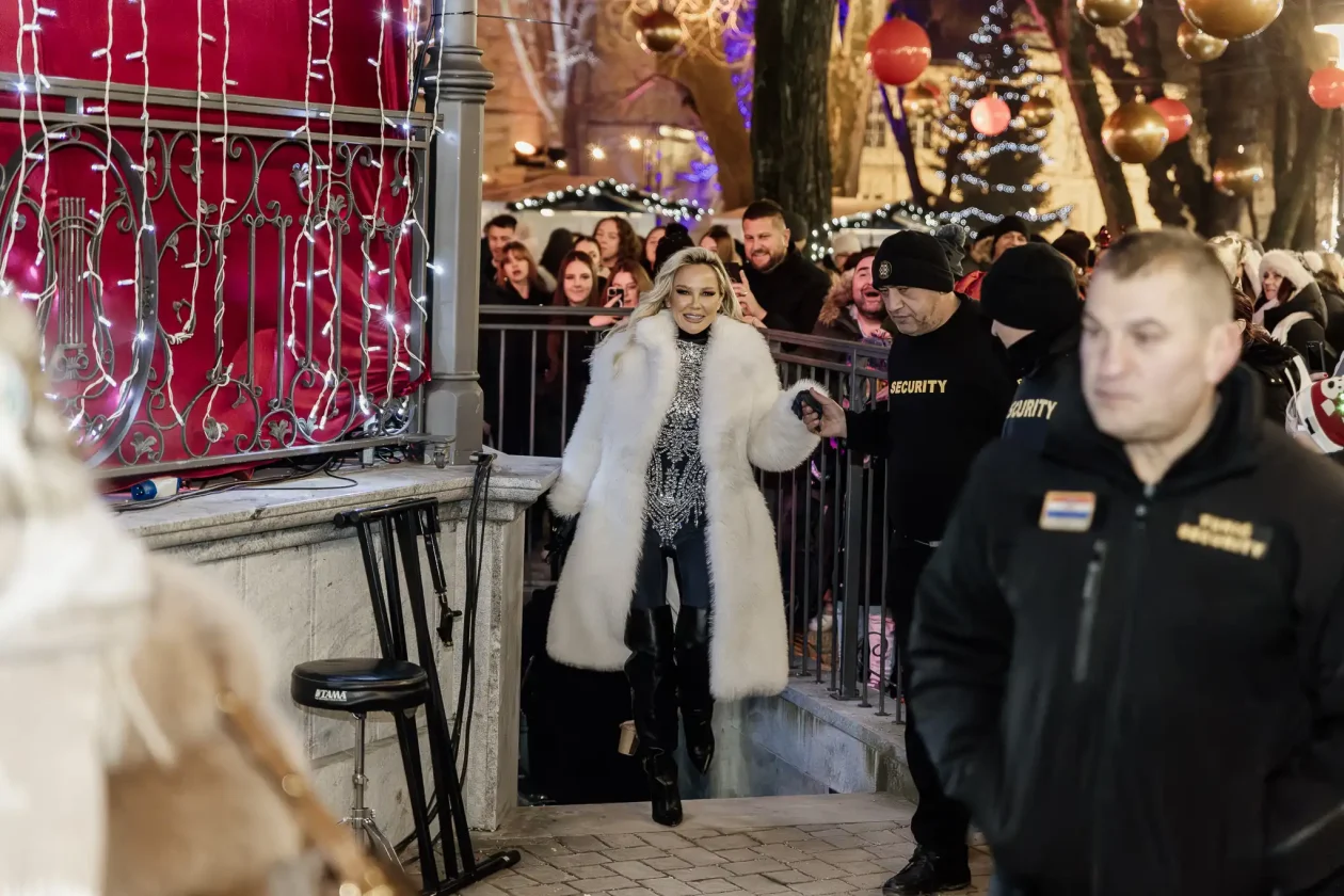 20253112 Karlovac, doček Nove godine (foto Ivan Cindrić) 37 Maja Šuput