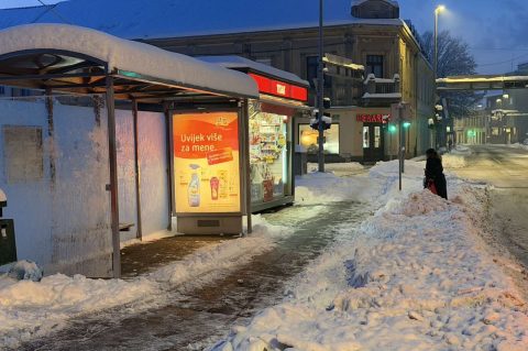 20260108 Karlovac, Banija, autobusna stanica, snijeg (foto Robert Fajt) 01