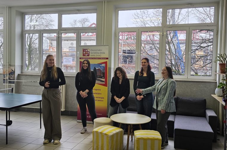 20260220 Ekonomsko-turistička škola Karlovac (foto Udruga DrONe) 01