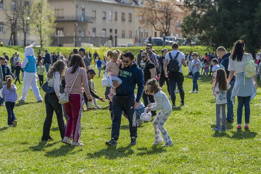 20260406 Šetalište doktora Franje Tuđmana, Karlovac, proljeće, Potraga za pisanicama (foto Igor Čepurkovski) 03