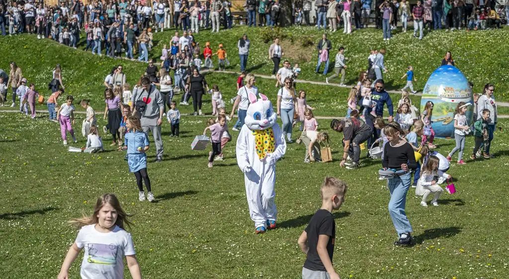 20260406 Šetalište doktora Franje Tuđmana, Karlovac, proljeće, Potraga za pisanicama (foto Igor Čepurkovski) 07
