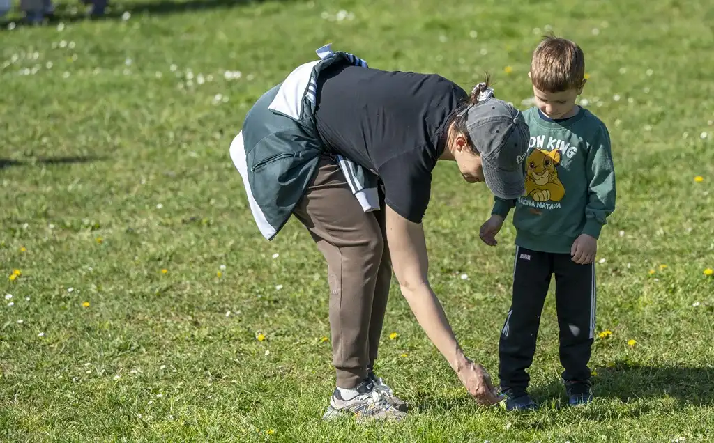 20260406 Šetalište doktora Franje Tuđmana, Karlovac, proljeće, Potraga za pisanicama (foto Igor Čepurkovski) 12