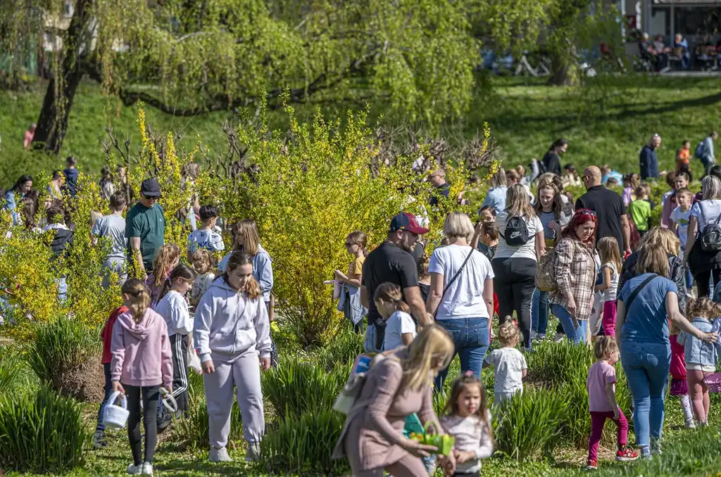 20260406 Šetalište doktora Franje Tuđmana, Karlovac, proljeće, Potraga za pisanicama (foto Igor Čepurkovski) 15