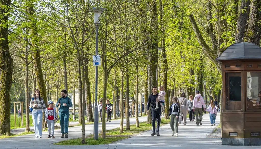 20260406 Šetalište doktora Franje Tuđmana, Karlovac, proljeće, Potraga za pisanicama (foto Igor Čepurkovski) 18