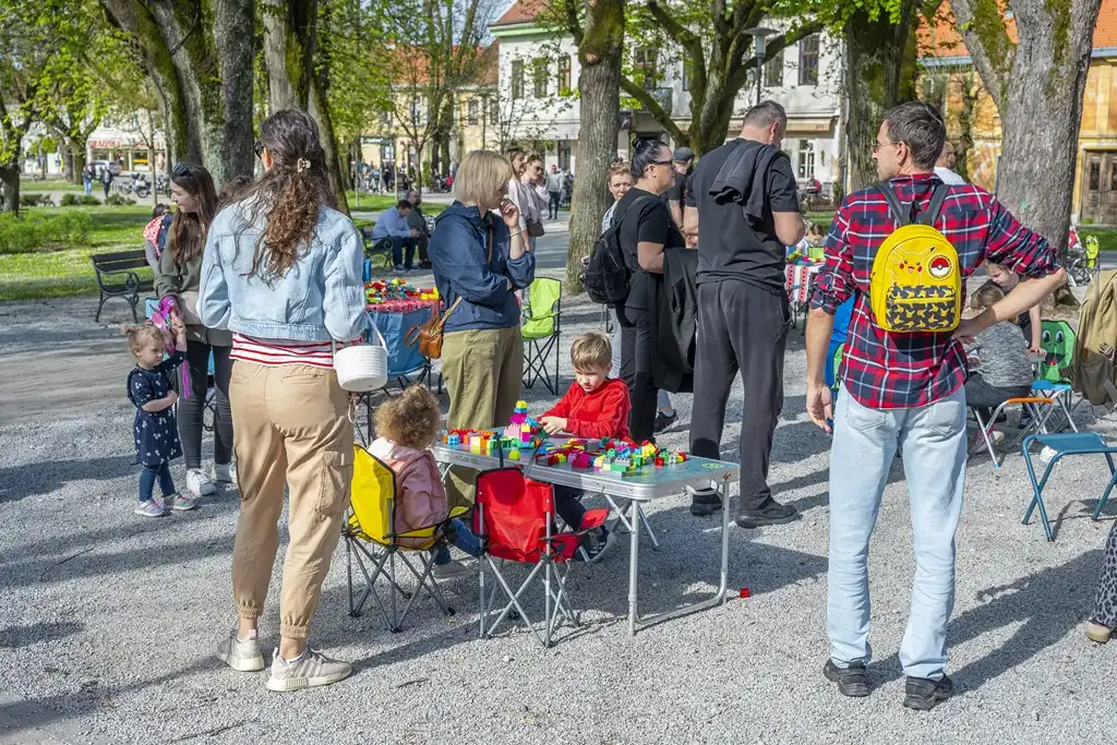 20260406 Šetalište doktora Franje Tuđmana, Karlovac, proljeće, Potraga za pisanicama (foto Igor Čepurkovski) 23