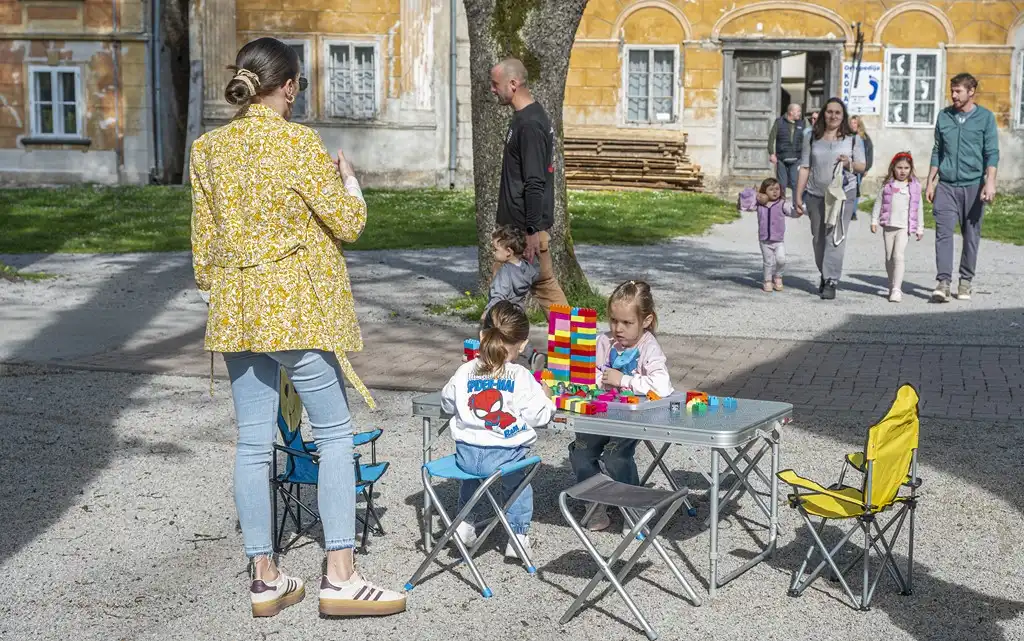 20260406 Šetalište doktora Franje Tuđmana, Karlovac, proljeće, Potraga za pisanicama (foto Igor Čepurkovski) 26