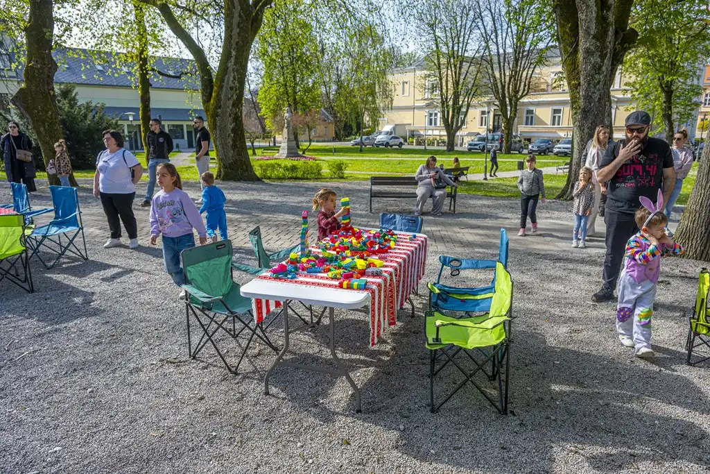 20260406 Šetalište doktora Franje Tuđmana, Karlovac, proljeće, Potraga za pisanicama (foto Igor Čepurkovski) 27