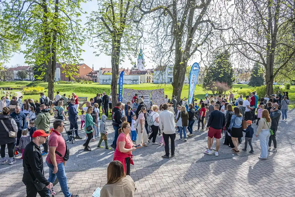 20260406 Šetalište doktora Franje Tuđmana, Karlovac, proljeće, Potraga za pisanicama (foto Igor Čepurkovski) 31