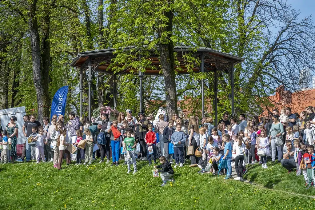 20260406 Šetalište doktora Franje Tuđmana, Karlovac, proljeće, Potraga za pisanicama (foto Igor Čepurkovski) 46