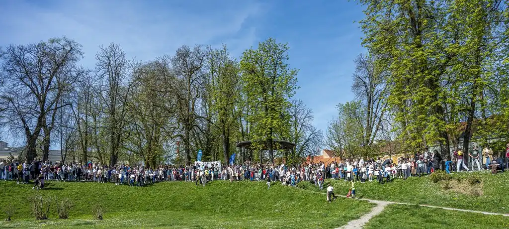 20260406 Šetalište doktora Franje Tuđmana, Karlovac, proljeće, Potraga za pisanicama (foto Igor Čepurkovski) 47
