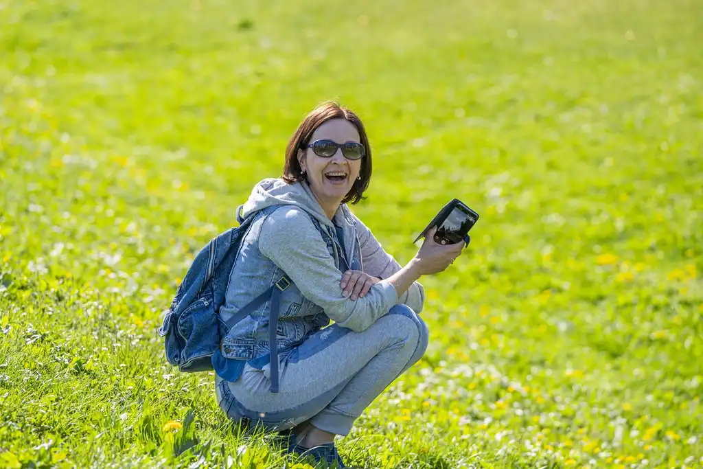 20260406 Šetalište doktora Franje Tuđmana, Karlovac, proljeće, Potraga za pisanicama (foto Igor Čepurkovski) 51 Marina Burić