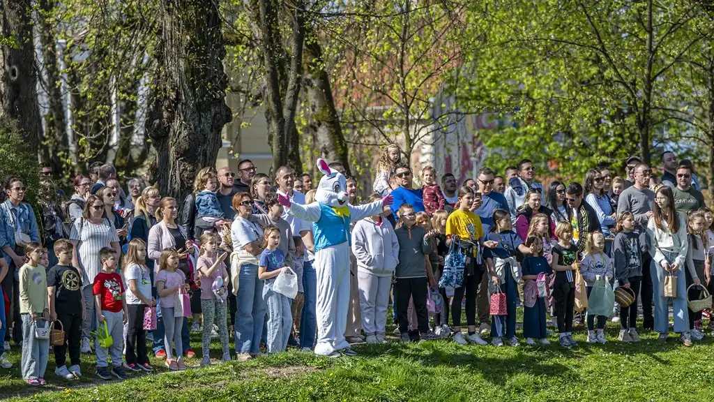 20260406 Šetalište doktora Franje Tuđmana, Karlovac, proljeće, Potraga za pisanicama (foto Igor Čepurkovski) 52