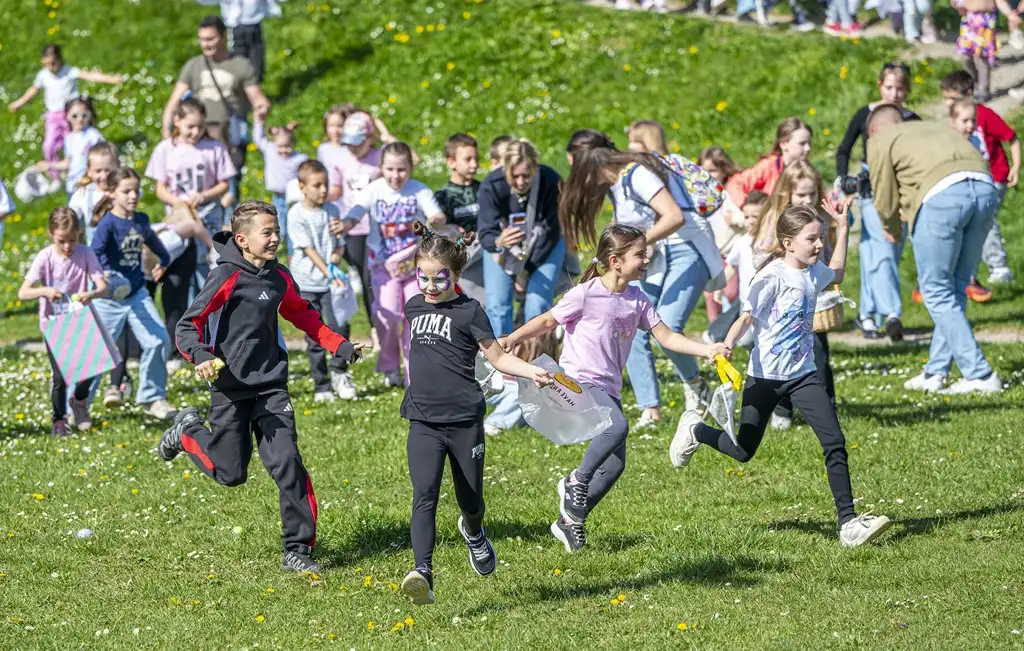 20260406 Šetalište doktora Franje Tuđmana, Karlovac, proljeće, Potraga za pisanicama (foto Igor Čepurkovski) 61