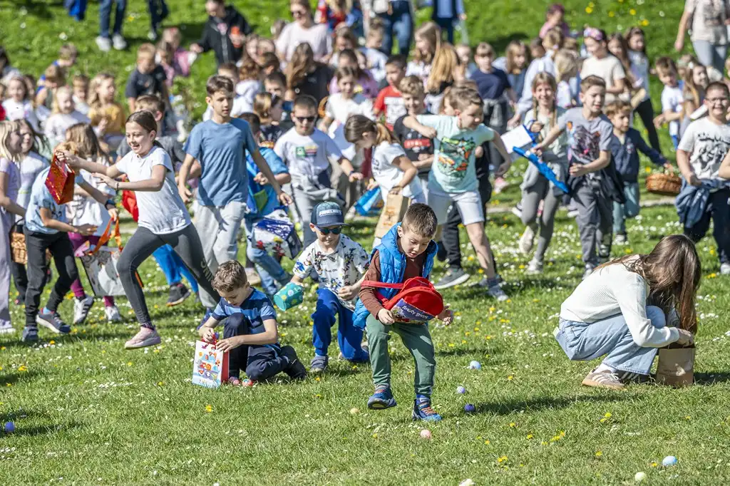 20260406 Šetalište doktora Franje Tuđmana, Karlovac, proljeće, Potraga za pisanicama (foto Igor Čepurkovski) 62