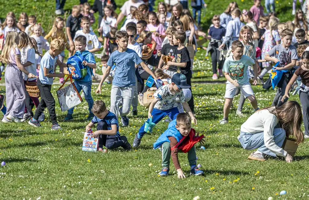 20260406 Šetalište doktora Franje Tuđmana, Karlovac, proljeće, Potraga za pisanicama (foto Igor Čepurkovski) 63