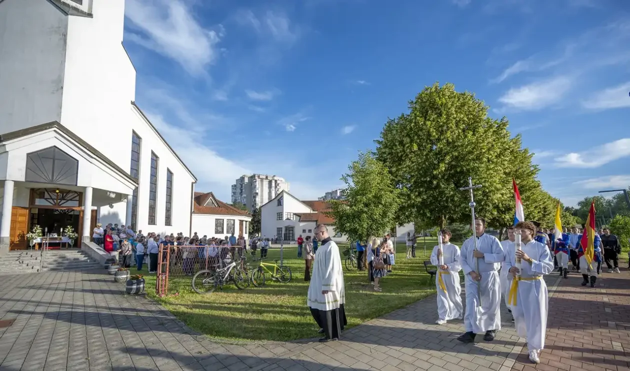 20260604 Tijelovska procesija, Karlovac, Tijelovo (foto Igor Čepurkovski) 24