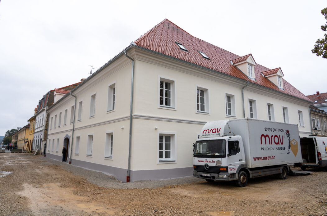 2409 f.granić mala zgrada gradske uprave-37