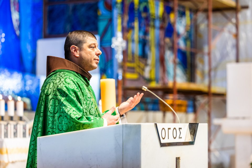 250219-ZlatnaBiblija (6) 250219-ZlatnaBiblija (6)