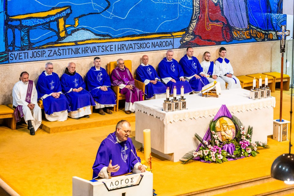 250312-ZaplaticHodocasnici (30) 250312-ZaplaticHodocasnici (30)