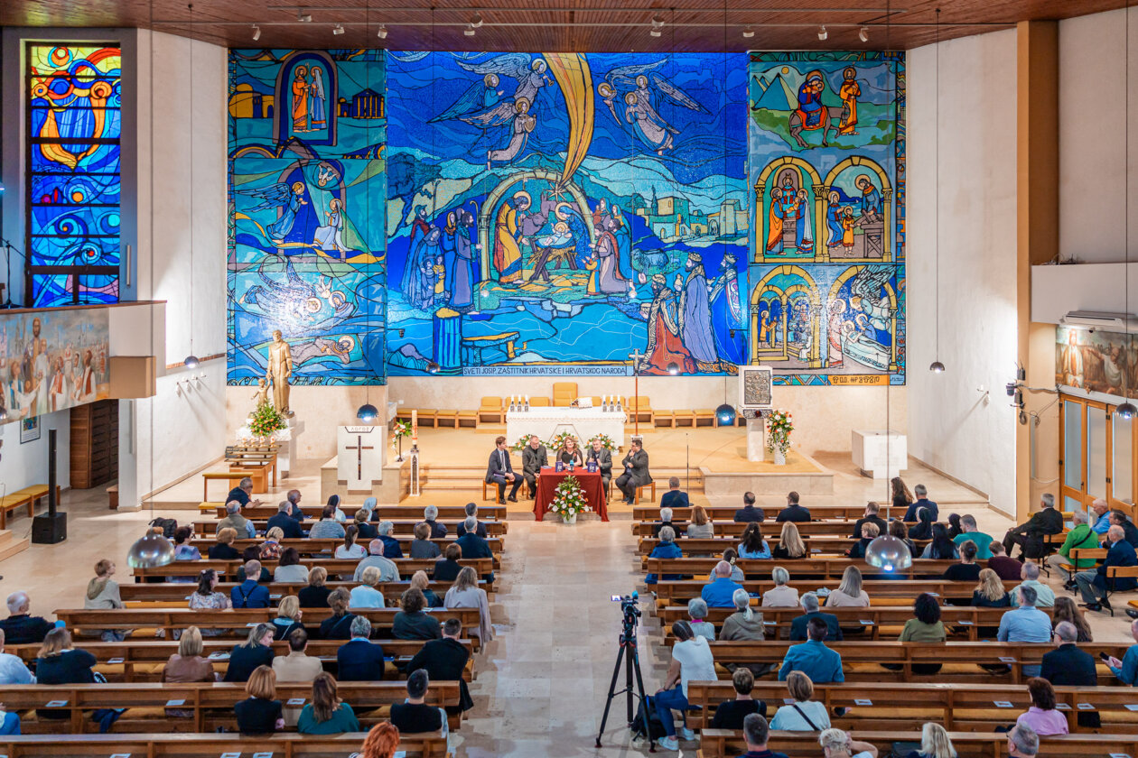 250527-KnjigaSente (27) 250527-KnjigaSente (27)