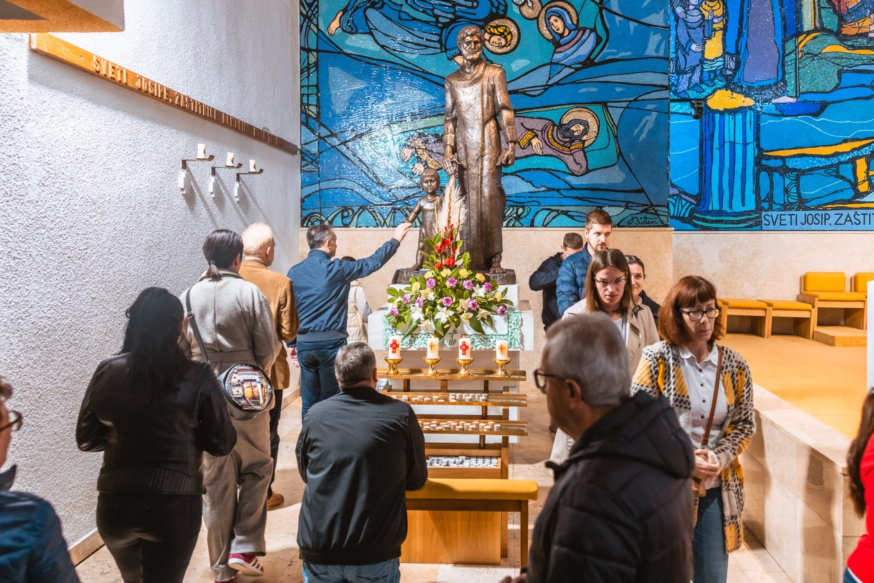 251015-VjerouciteljiBaric (28)