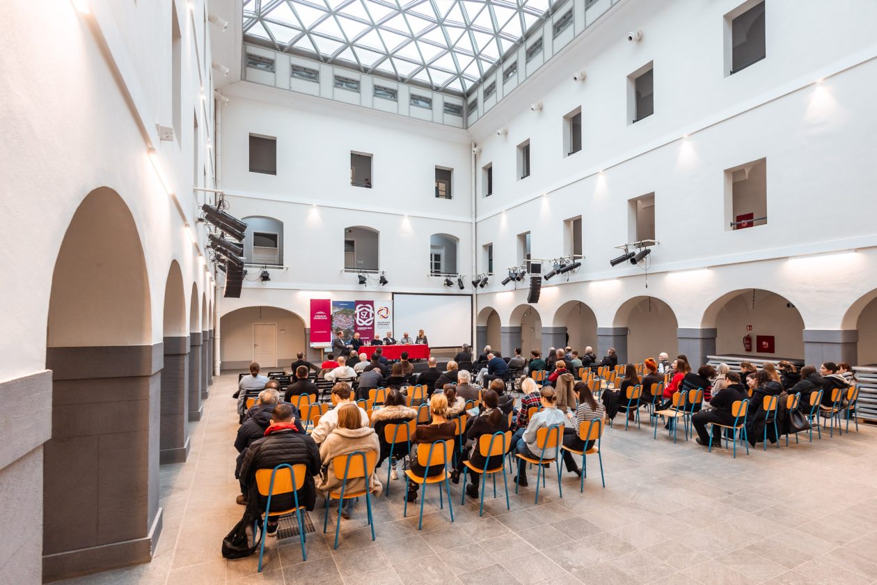 251204-OkrugliStol (9) 251204-OkrugliStol (9)