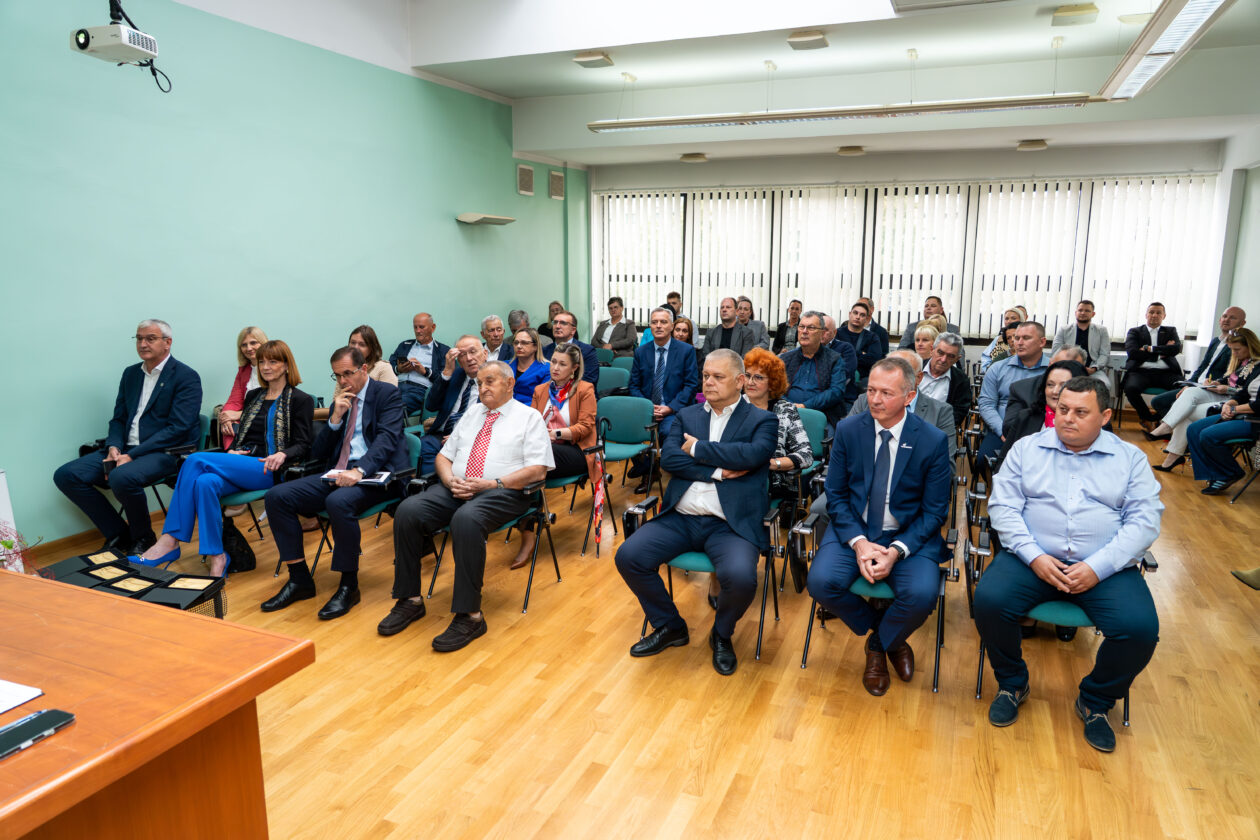 3009 f.granić hgk zlatna kuna-16