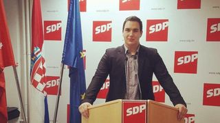 Image 4718640 (auto)