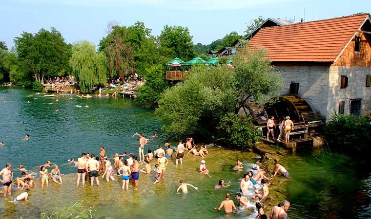 72ca40612e9310990e215b92e51e21c3