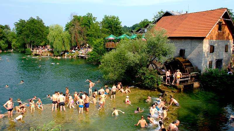 72ca40612e9310990e215b92e51e21c3