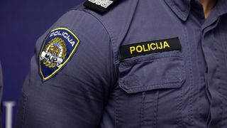 policija