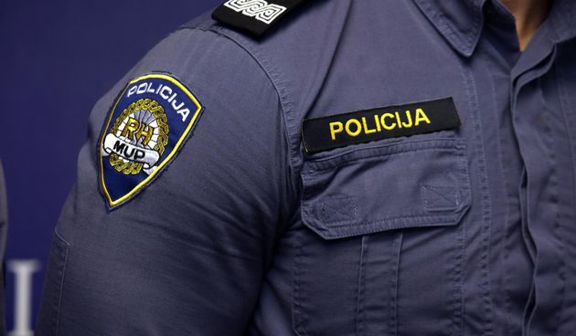 policija