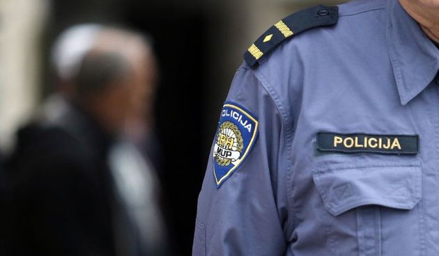 policijaa785c04fdf423abb5000efa0cc5108e79viewarticlenew