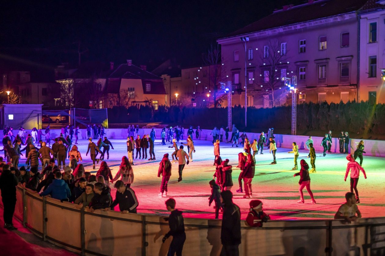 9_Advent u Karlovcu_ klizalište 9_Advent u Karlovcu_ klizalište
