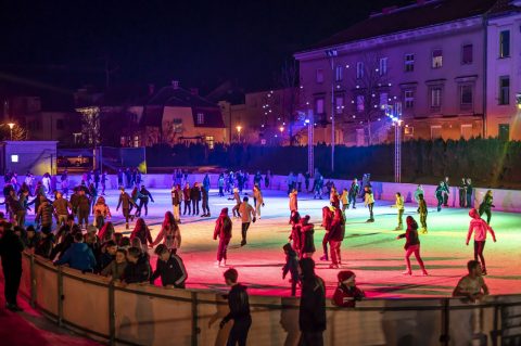 9_Advent u Karlovcu_ klizalište